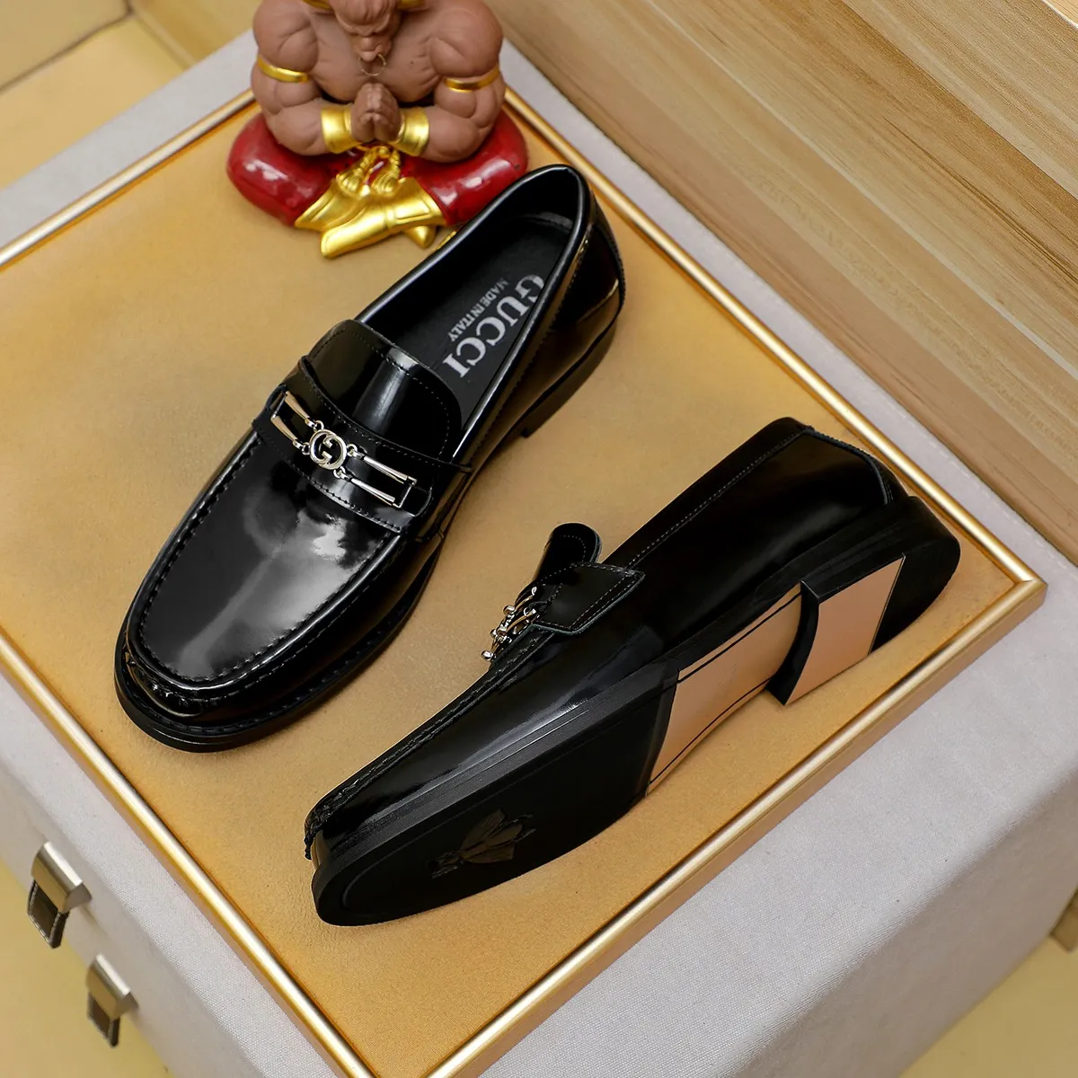 Men's men's shoes💰460💰💰Gucci official website men's business formal leather shoes updated💥Hong Kong counters synchronize new styles💥completely one-to-one replica shipment👍zero gap in counter quality 0⃣️made of imported cowhide on the outside+water-dyed🐂leather lining, color optional! Matching code 38-45